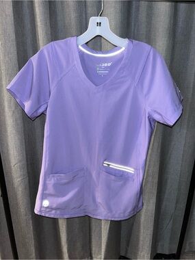 healing hands Lavender V-Neck Short Sleeve Scrub Top